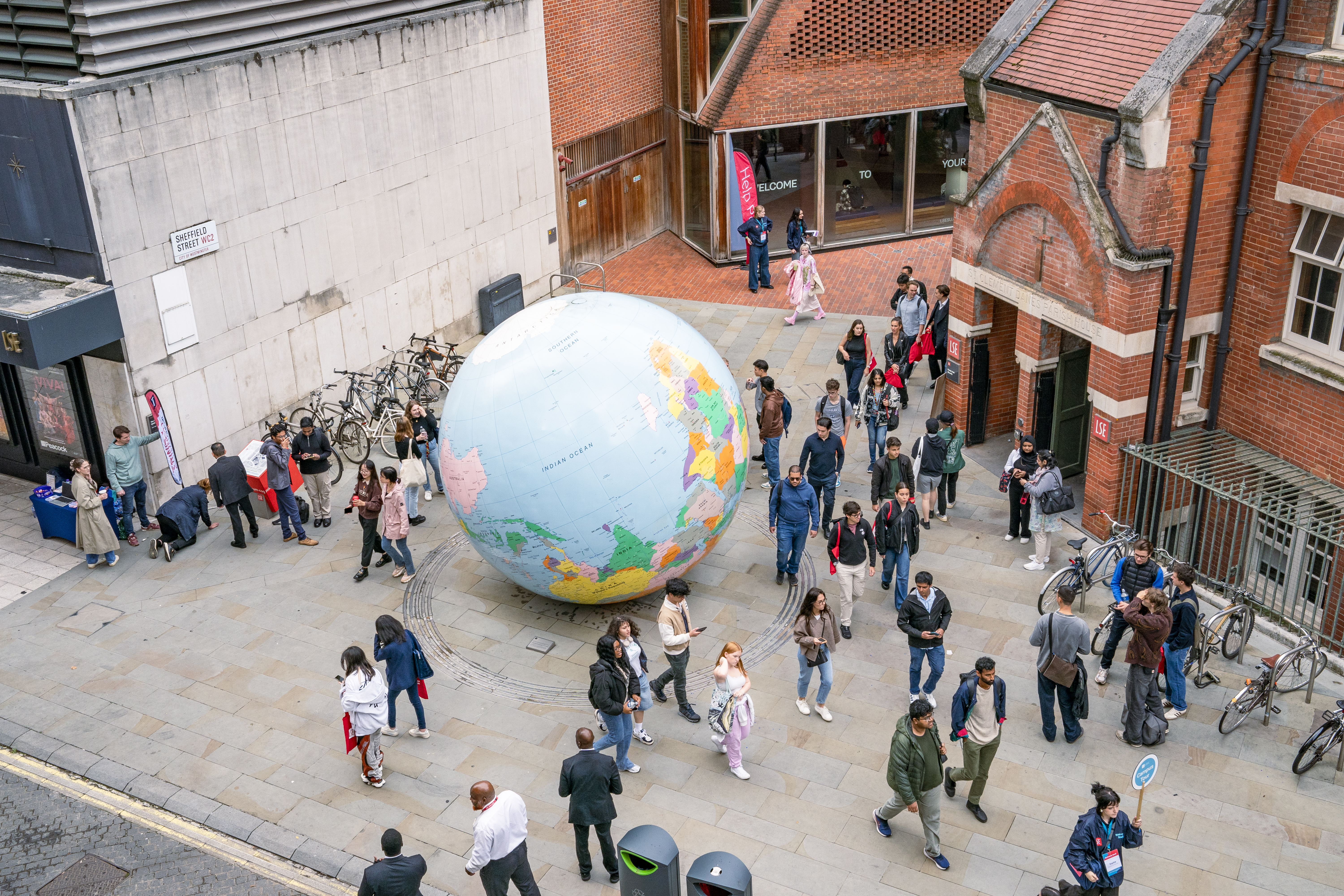 LSE campus globe