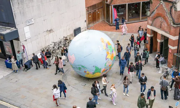 LSE campus globe