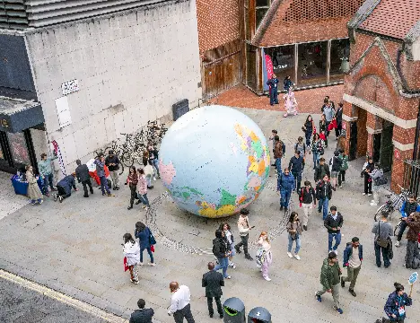 LSE campus globe
