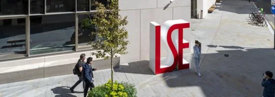 LSE letters on campus.