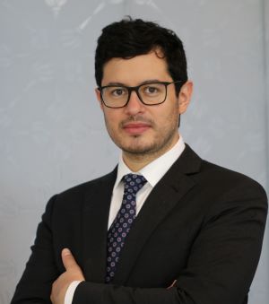 Mario D Molina headshot