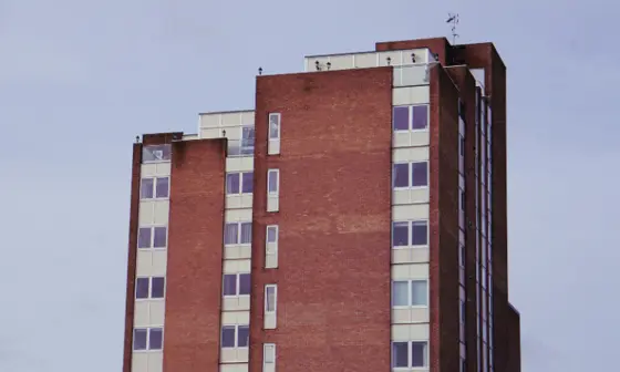 block of flats 747x560