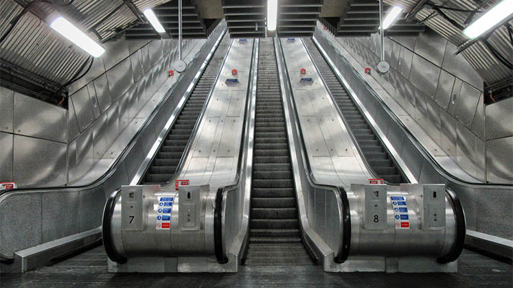 escalators going up
