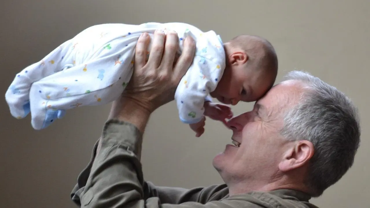 grandfather-1434575-12801