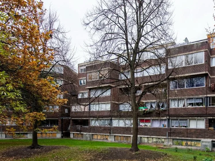 lancaster west 747x560