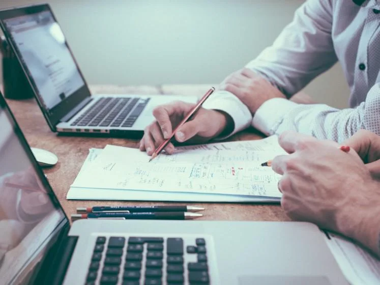 LaptopsDiscussion747x560