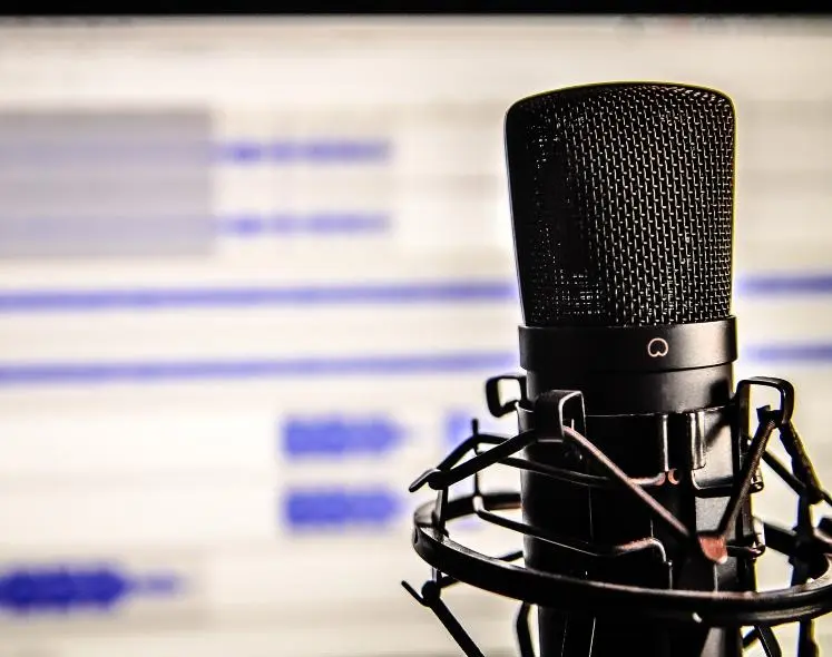 microphone_747x590_pixabay