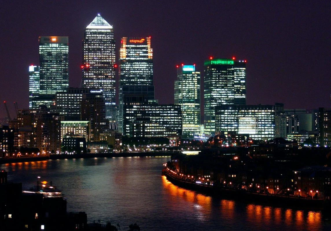 Canary Wharf in London at night