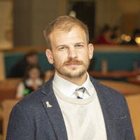 Aaron Coomer headshot