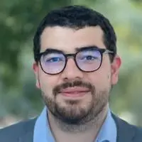 Headshot of Alejandro Puerta
