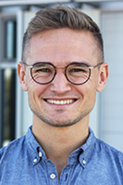 Portrait photo of Bruno Leipold