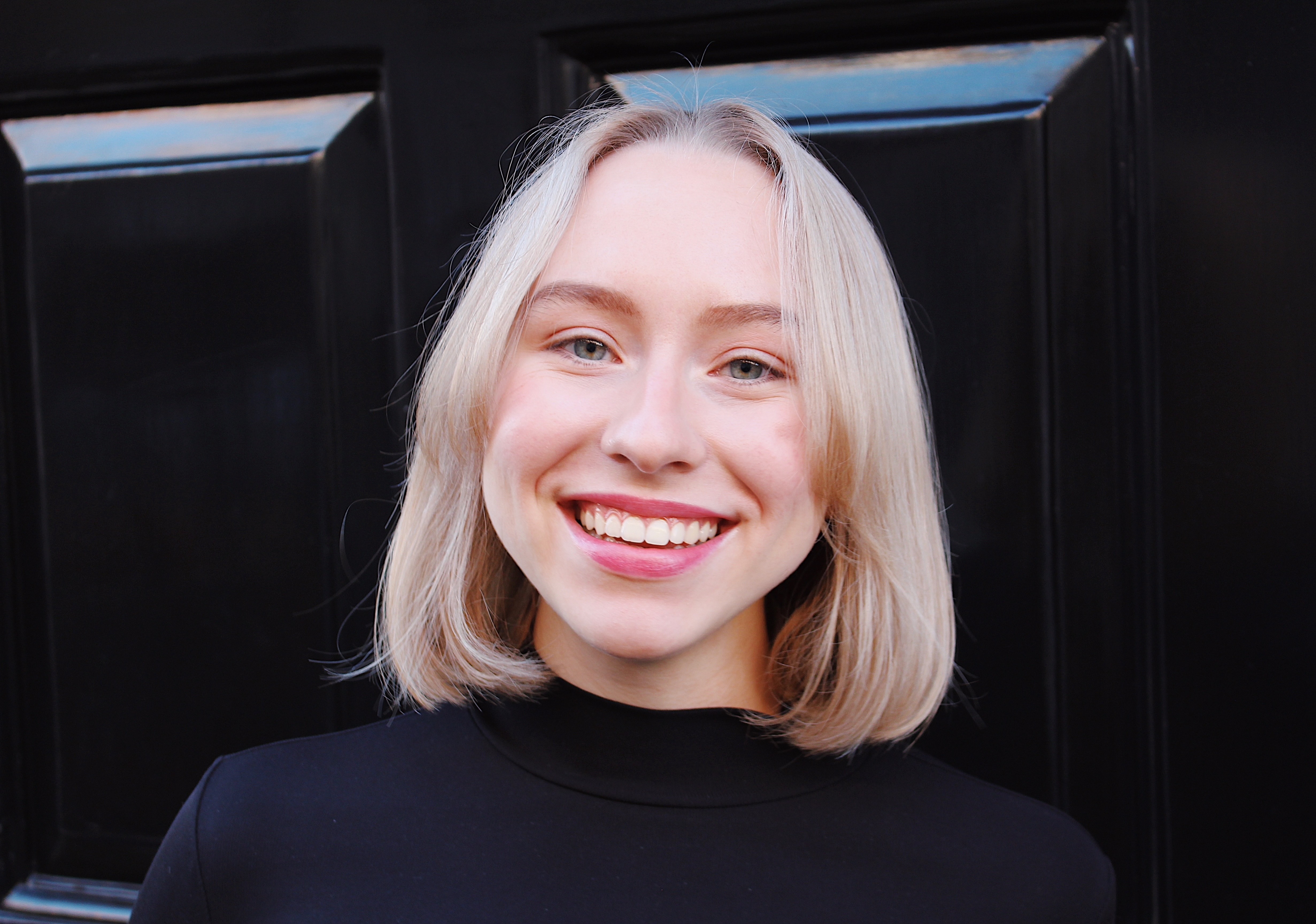 Constance Viehbeck Headshot