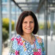 Headshot of Cosmina Dorobantu