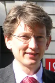 Dr Gerben Bakker