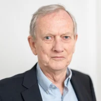 Professor Iain Begg profile photo