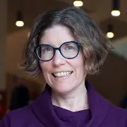 Portrait photo of Leigh Jenco