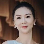 MIA_ZHAO