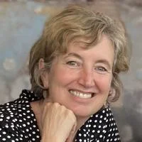 Suzi Hall