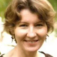 Dr Diana Weinhold