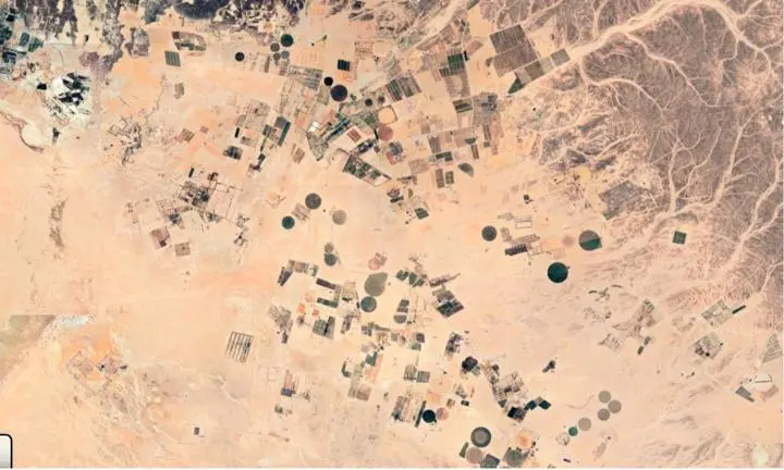 Central pivot irrigation