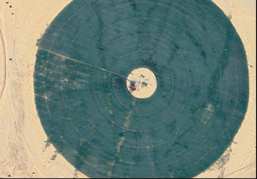 Central pivot irrigation