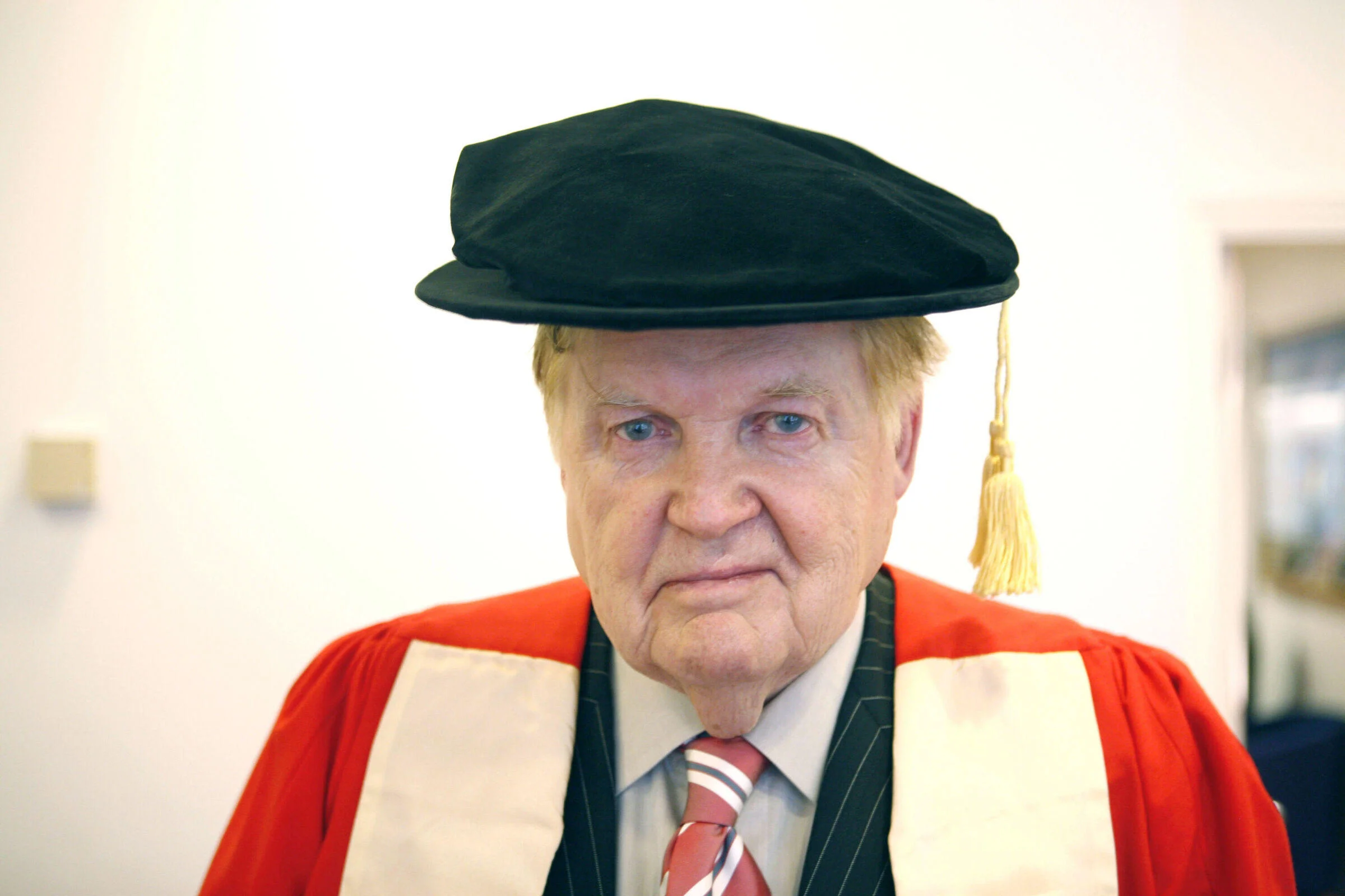 Robert Mundell, American economist and Nobel Prize in Economics at LSE in 1999