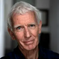 Steve Crawshaw
