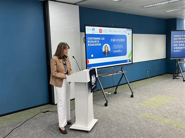 Professor Susana Mourato giving the keynote remarks at the Chevening LSE Research Roadshow event in Beijing