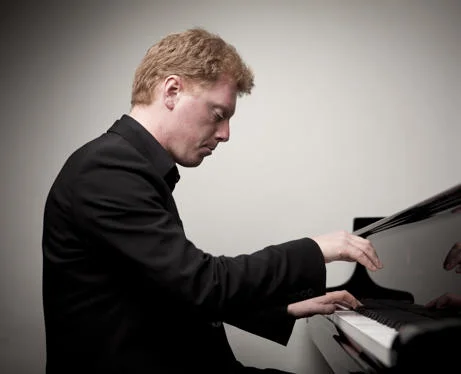 Tim Horton (piano)