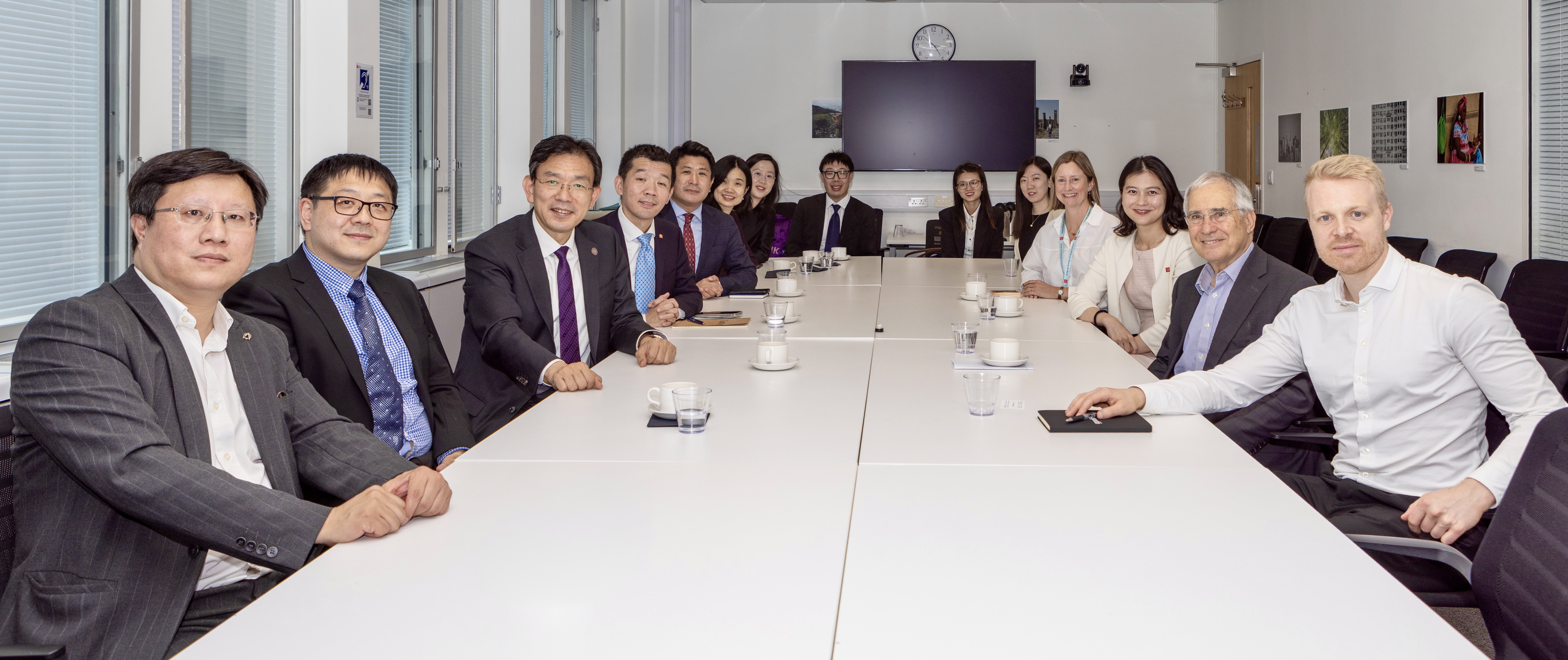Tsinghua President, Lord Stern and LSE staff