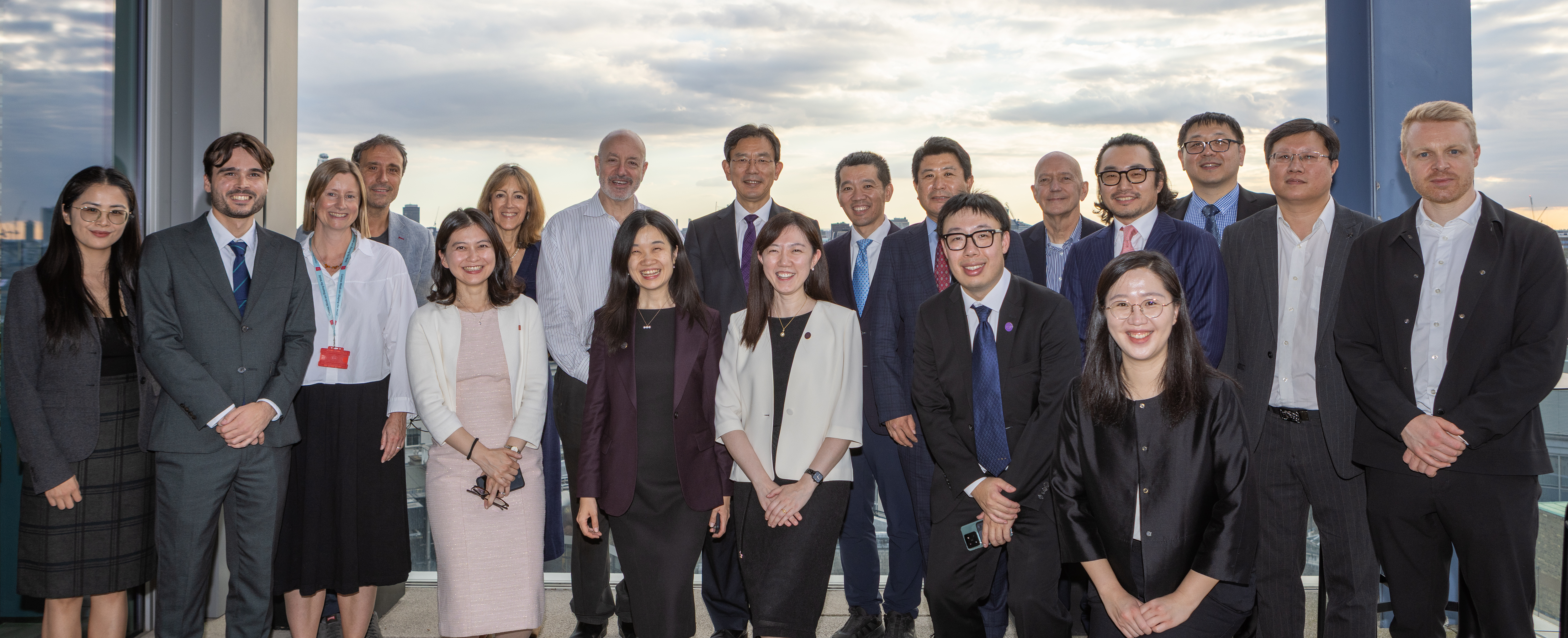 Tsinghua presidential delegation with senior colleagues from across LSE