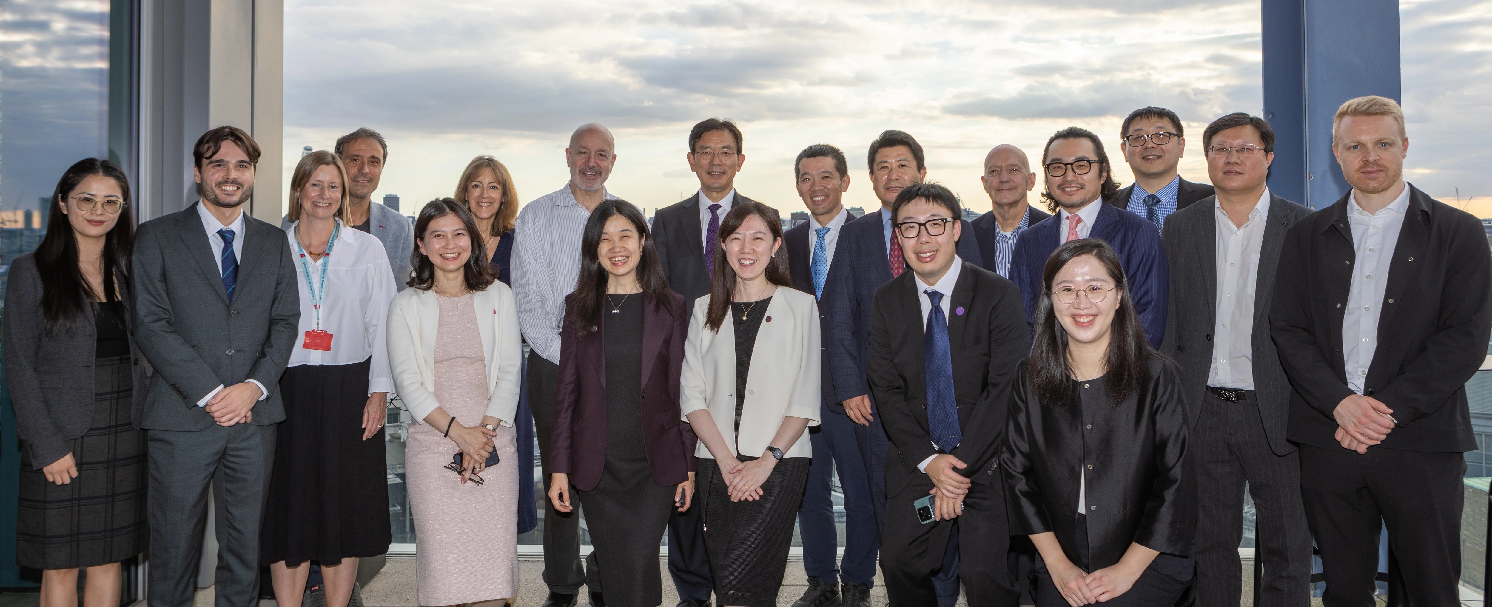 Tsinghua presidential delegation with senior colleagues from across LSE