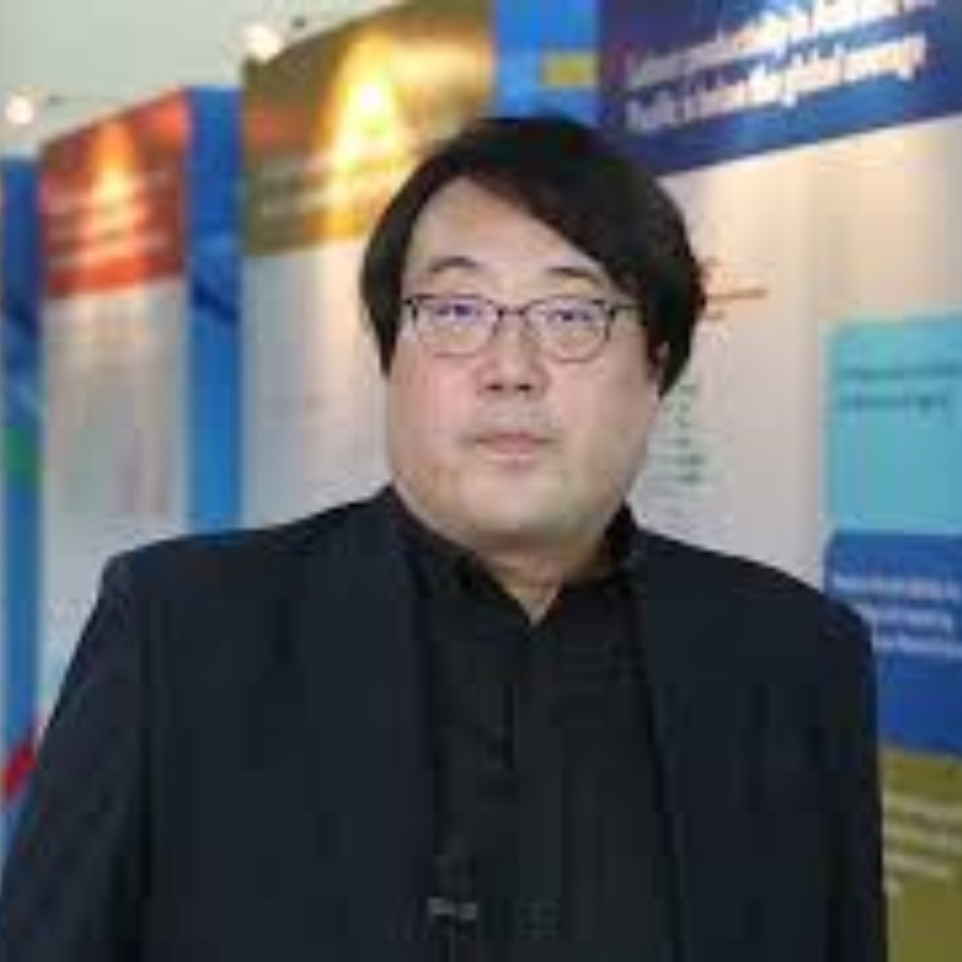 Francis Upgi Kim headshot