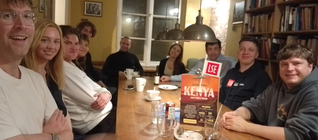 Alumni enjoy meeting up during WTTC.