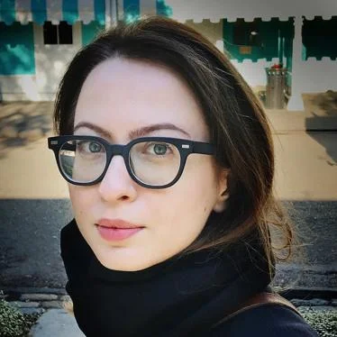 Dr Yana Litovsky