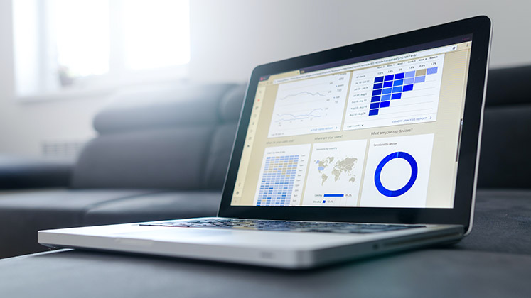 laptop_graphs_perspective_pd_747x420