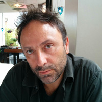 Professor Mauricio Suárez