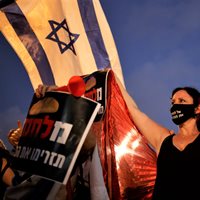 Protests-against-Israels-government-response-to-coronavirus-in-Rabin-square-in-Tel-Aviv-Israel-July-11-2020-AP-Photo-Ariel-Schalit-scaled