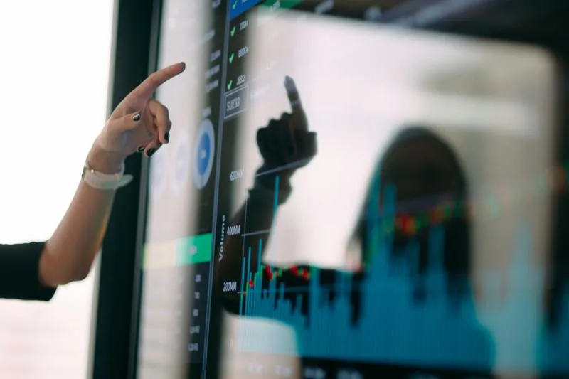 douglas-lopez-likFdgumjWM-unsplash The AI Advantage: A Competitive Strategy
