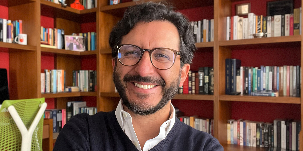 Portrait photo of Julián Daniel López Murcia