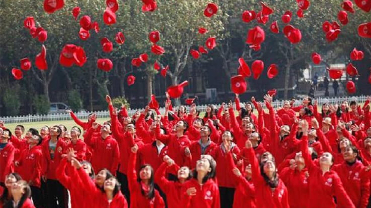 Throwing red hats china