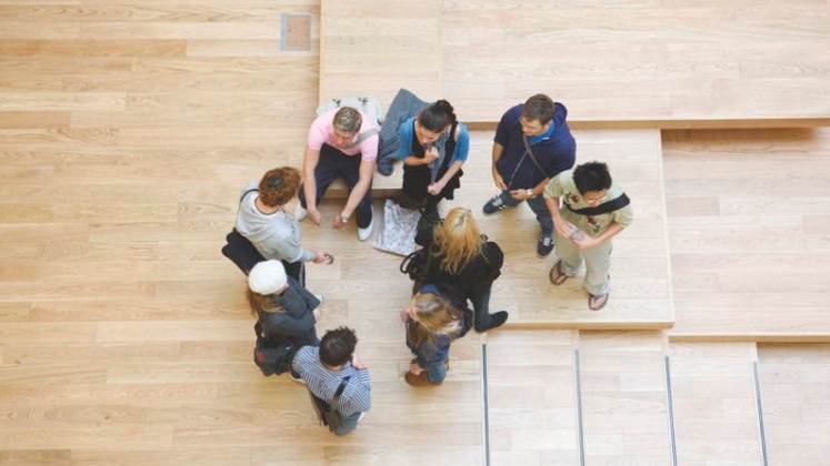 LSE_students_from_above_747x420