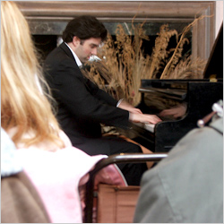 Pianist at a Shaw Library lunchtime concert