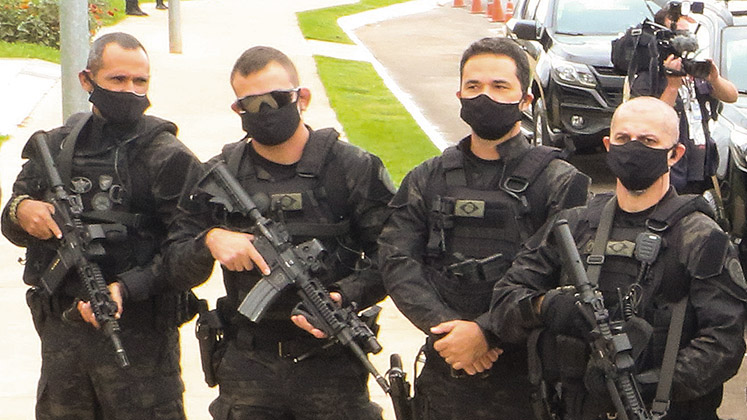 brazil_brasilia_civil_guardsmen_masks_747x420