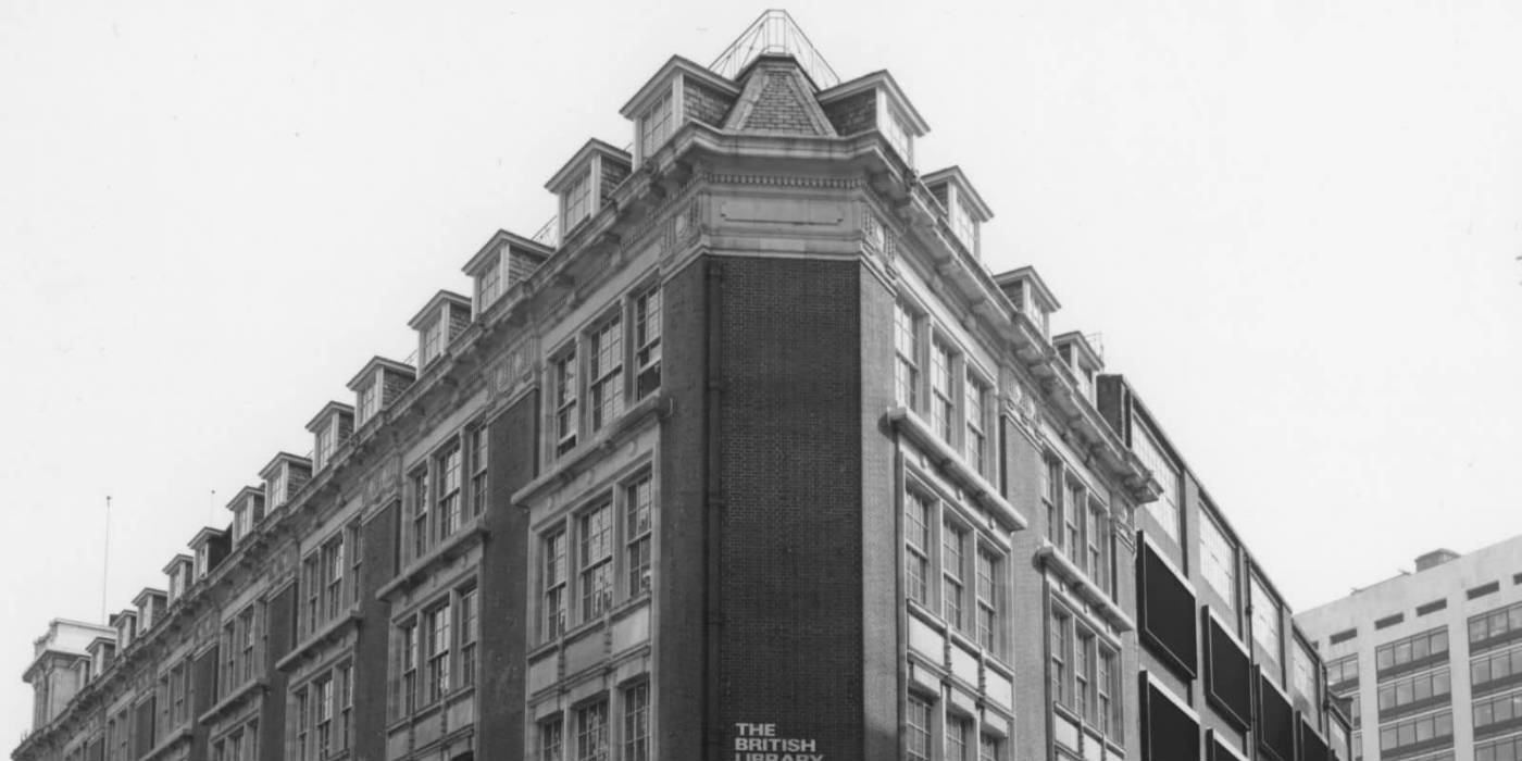 A picture of the corner of LSE Library (The British Library of Political and Economic Science) in the 1970s.