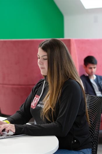 students-working-in-library