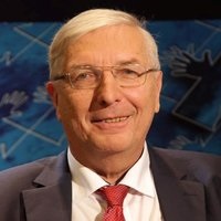 Dr Christian W Haerpfer