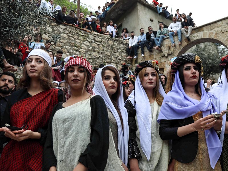 yazidi women 6720x4416