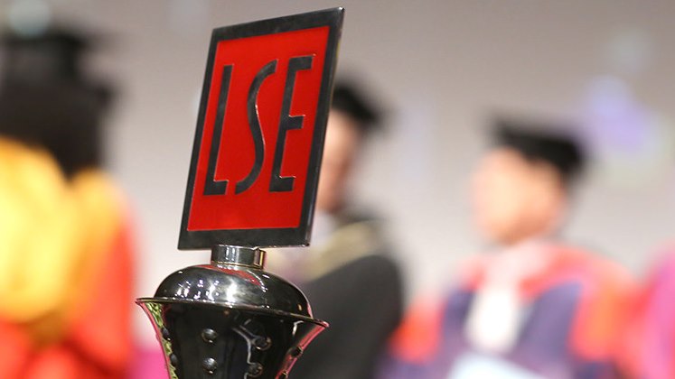 LSE-graduation-ceremony-16x9
