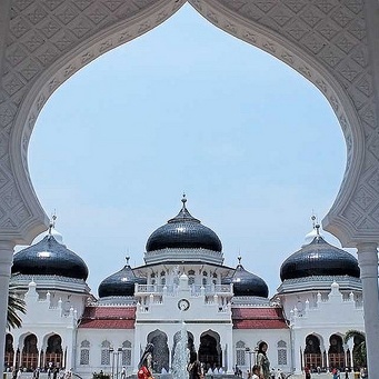 johanes Randy prakoso - mosques facade Cropped